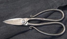 剪刀在线观看,在线观看，揭秘神秘剪刀的奇幻之旅