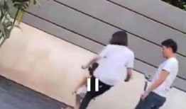 黑哥爆料小女孩视频播放,神秘小女孩视频引发热议，真相究竟如何？